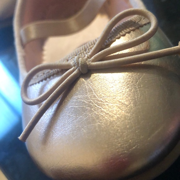 Shoes - Picture 1 of 4